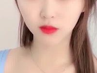 有一个爱你的小姐姐英文
